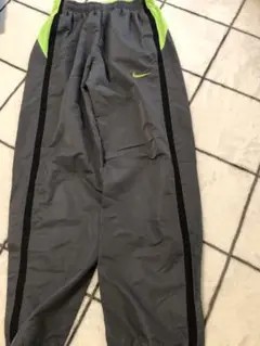 Nike グレー/ライムグリーン パンツ Lサイズ