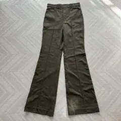 フレアパンツ　GU カーキ