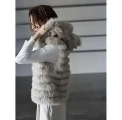 Theory luxe フォックスファージレ ベージュ