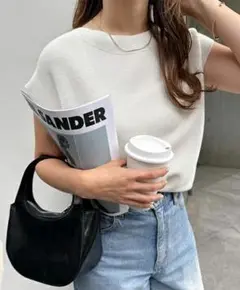 【美品】アンドミー andme フレンチスリーブ ニット オフホワイト XL