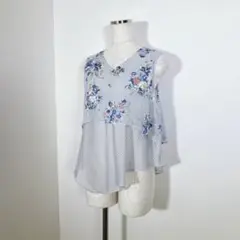 doll up oops オーバーレイ花柄ブラウス　アシンメトリーヘムライン　M