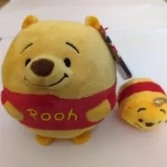 プーさん　 ぬいぐるみとキーホルダー2点セット