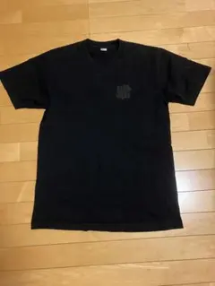 UNDEFEATED ブラック Tシャツ MEDIUM