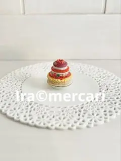 苺の3段ケーキ　フェーブ　フェーヴ　フランス製　ミニチュア　陶器