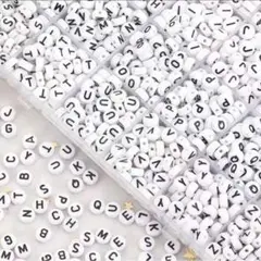 アルファベットビーズ1000粒(ホワイト ブラック)