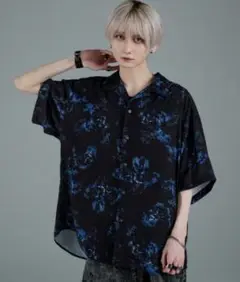 ADRER エクストラクオリティハイブリッドルーズシャツ　花柄　黒×青　Sサイズ