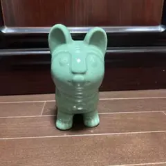 緑色の陶器製犬の置物 約10cm 12し 犬