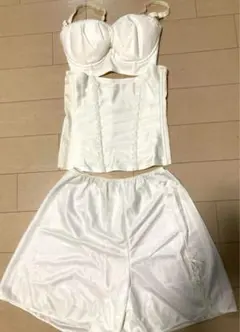 美品　ブライダルインナー　hugge bridal E70 Mサイズ　3点