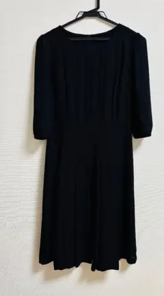 【美品】冠婚葬祭　シンプル　黒いワンピース