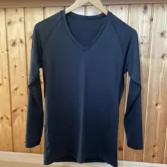 冷感Vネックアンダーシャツ