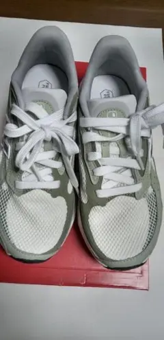 NewbalanceスニーカーArishiv4緑24.5cmほぼ新品。箱タグあり