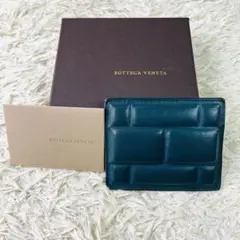 美品 ボッテガヴェネタ パデッド カセット カードケース ダークグリーン 箱付き