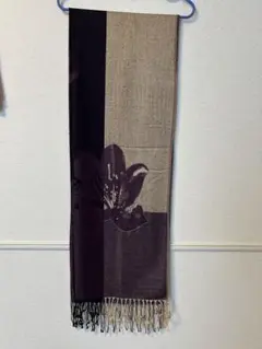 ⬛︎紫地に花模様のストール