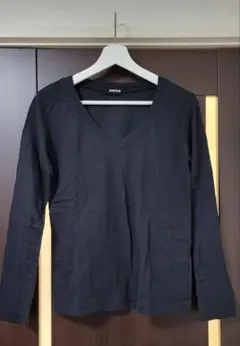 【zucca】ズッカ Vネック ロンT