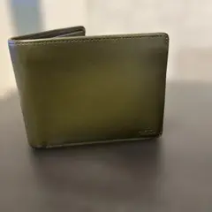 TUMI オリーブグリーン レザー 二つ折り財布