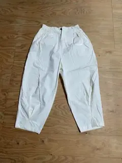 ナイロンパンツ　ホワイトbuttbill
