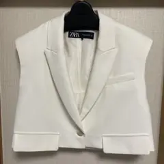 ZARA フラップショートベスト Sサイズ 新品