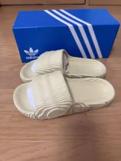 新品未使用 アディレッタ 22サンダル adidas 25.5cm