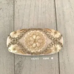 インド刺繍リボン 刺繍とスパンコールのオーバルバレッタ