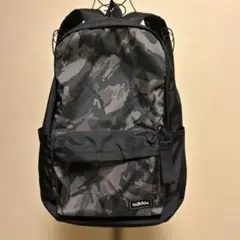 adidas 迷彩柄　リュック
