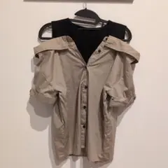 オフショルダー半袖シャツ ベージュと黒