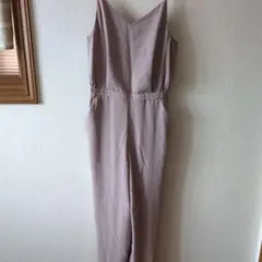 ユニクロ 薄いピンク キャミサロペット オールインワン