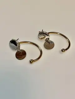 helin akki ピアス　ゴールド　シルバー