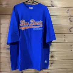 ストリート系のダボっとTシャツ