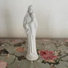 聖母子立像　マリア様とキリスト様　置物　白色陶器