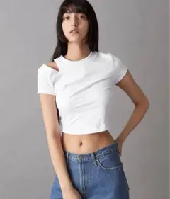Calvin Klein(カルバンクライン) ショート丈Tシャツ　白