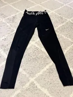 Nike Pro ブラック レギンス