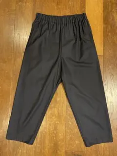 ウールパンツ
