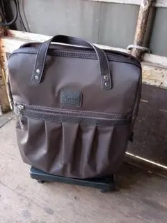 超美品　swany スワニー　キャリーバッグ　黒　ストッパー機能　クレーぺ