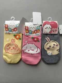 新品タグ付きちいかわキッズ靴下3足セット 19-24cm