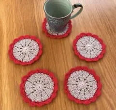 【ハンドメイド】かぎ針編みコースター5枚セット ベージュ色と赤色