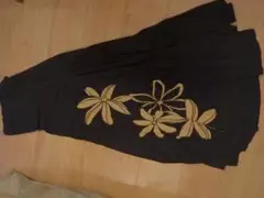 フラダンス 花柄プリント 黒 ベアワンピーススカート