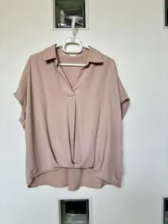 INGHベージュ ドレープデザイン 半袖シャツ