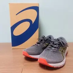 P23【アウトレット品】アシックス ランニングシューズ25.5