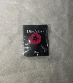 Dior ノベルティ ピンバッチ