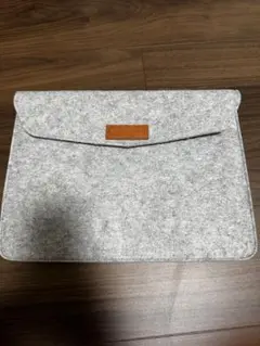 AmazonBasics フェルトノートPCケース グレー