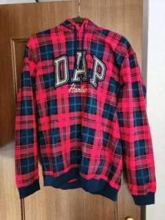 新品 GAP DAP ダッパーダン コラボ ロゴ プレイド パーカー 限定
