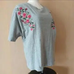 レディース　GU グレー　薔薇　刺繍　カットソー　Sサイズ
