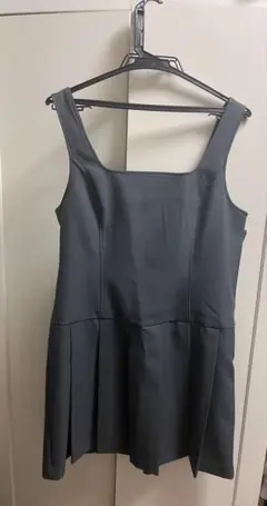 GU ローウエストプリーツジャンパードレス グレー L