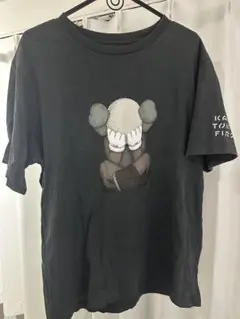 KAWS ユニクロ コラボ tシャツ