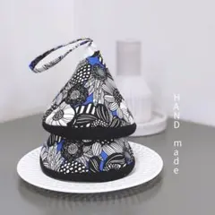 鍋つかみ　ストウブ、ル・クルーゼなどの三角鍋つかみ　ハンドメイド　ミトン