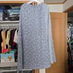 ジーユーGU小花柄ロングスカートくすみブルーXL