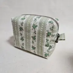 ボックスポーチ　化粧ポーチ 小物入れ　ポーチ ハンドメイド No.664