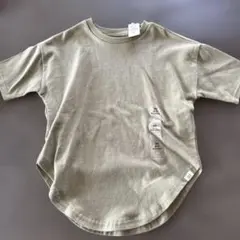 新品タグ付き　GAP カーキ 短袖Tシャツ XS (110cm)