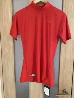 【新品未使用】Under Armour コンプレッション アンダーシャツ レッド
