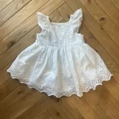 刺繍入りホワイトノースリーブワンピース